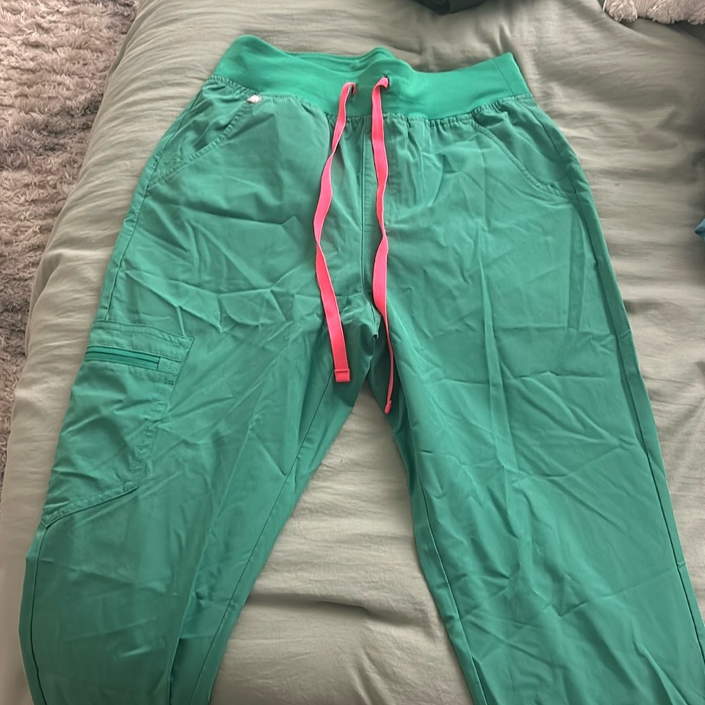 FIGS SCRUB JOGGERS
